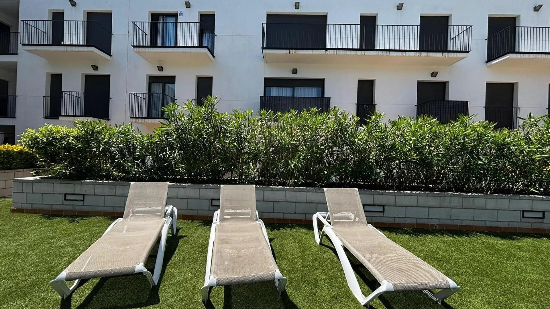 Apartamento Centrico Con Piscina, Parking Y A 200M De La Playa En L'Estartit - Es-323-41